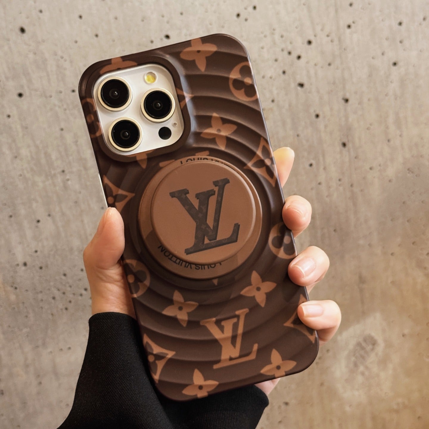 Ring Stand Case: Sleek Style for Your iPhone 13-17