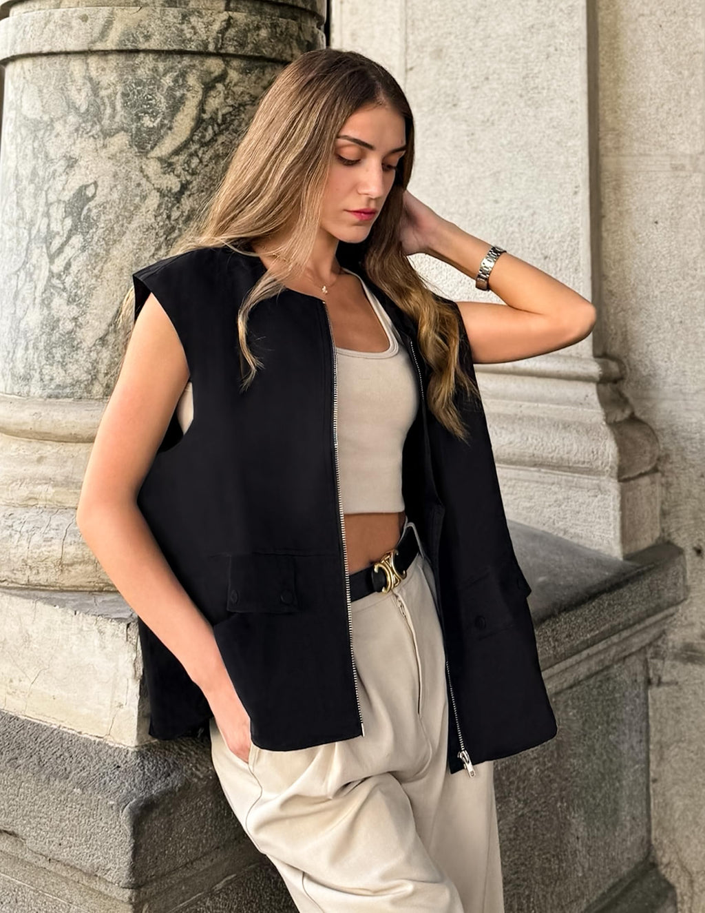 Luxuii Lightweight Cargo Vest Thin Sleeveless Zipper Up Jackets