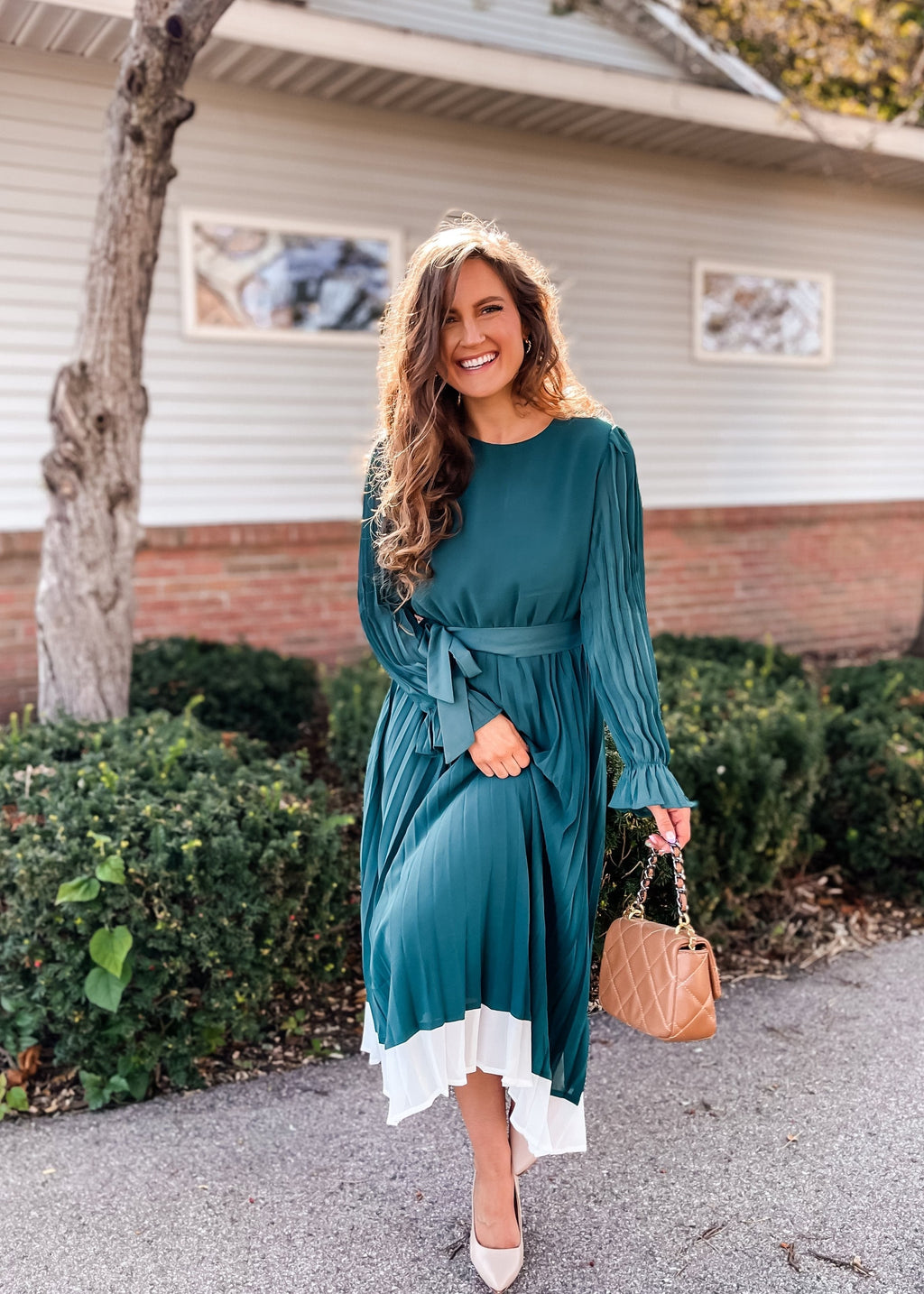 Luxuii Chiffon Crew Neck Pleated A Line Flowy Midi Dresses