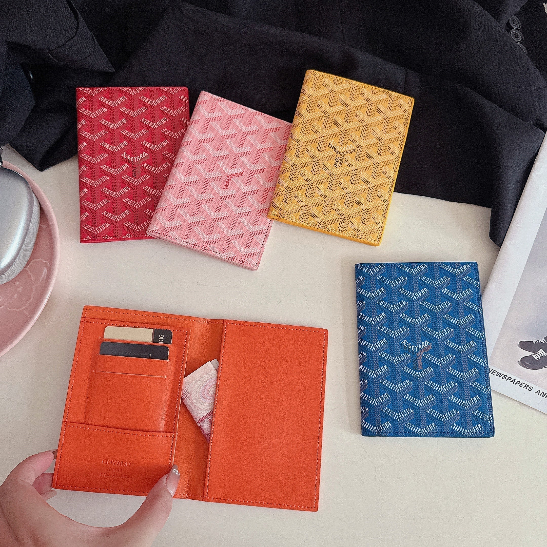 Luxury Geometric Pattern Passport Holder