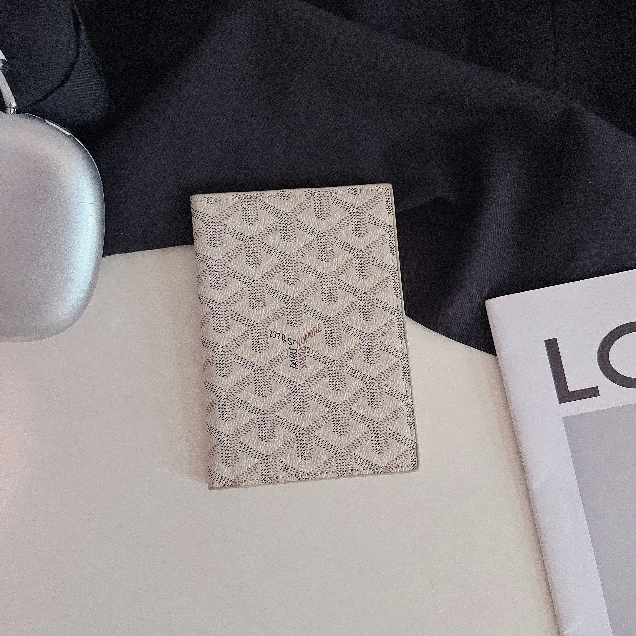 Luxury Geometric Pattern Passport Holder
