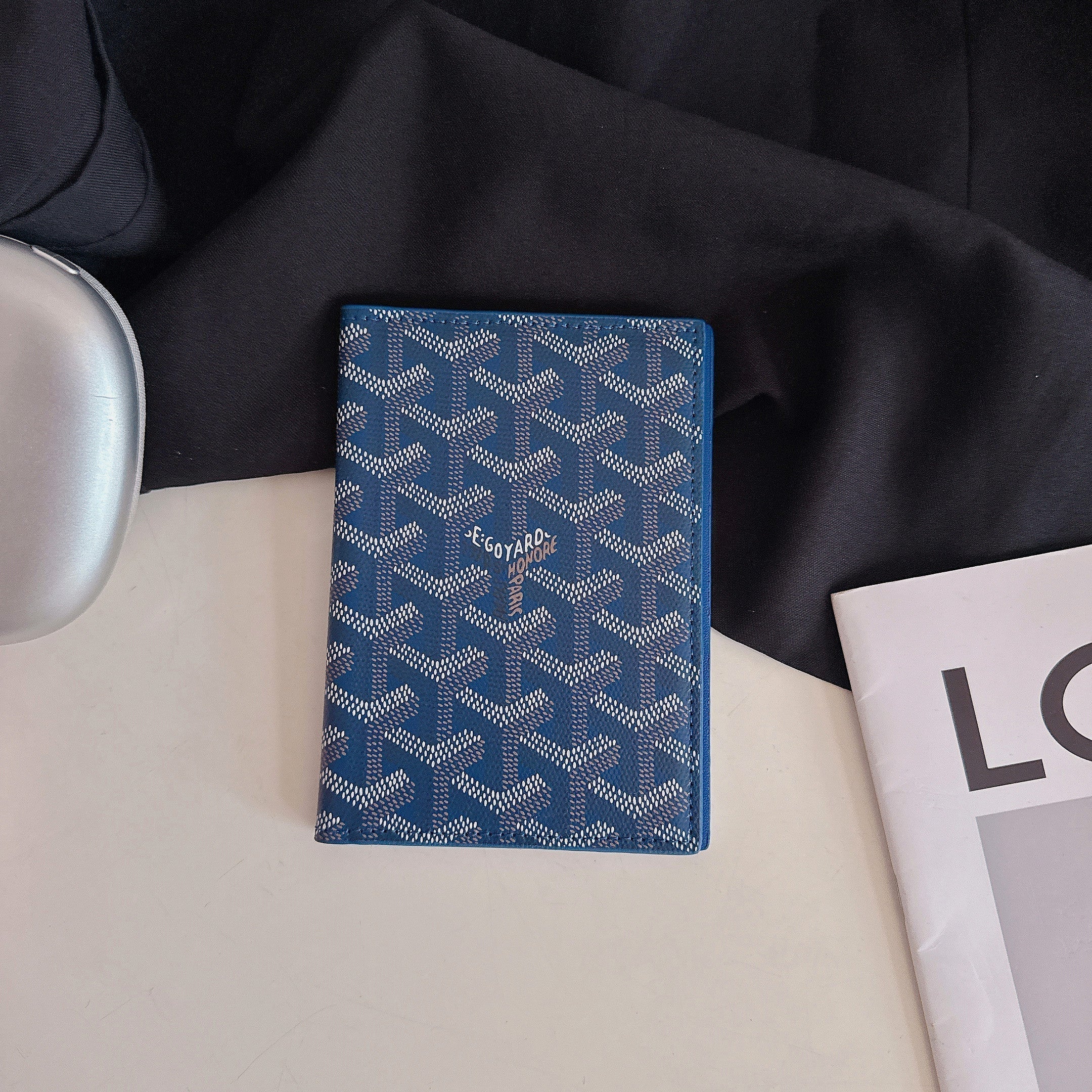 Luxury Geometric Pattern Passport Holder