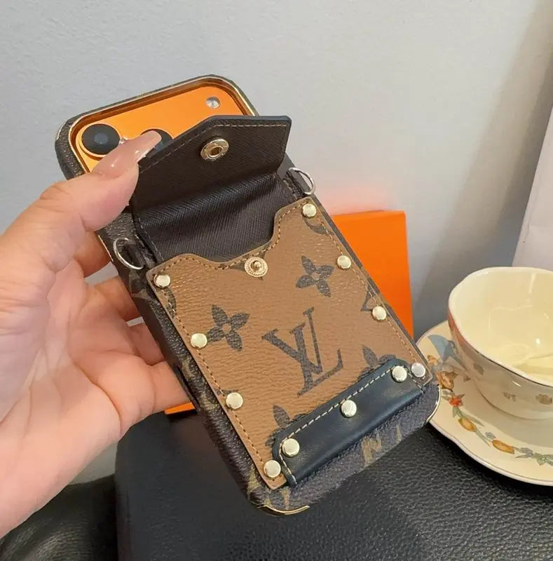 Luxury Phone Case with Strap For iPhone 17/ 16/ 15/ 14