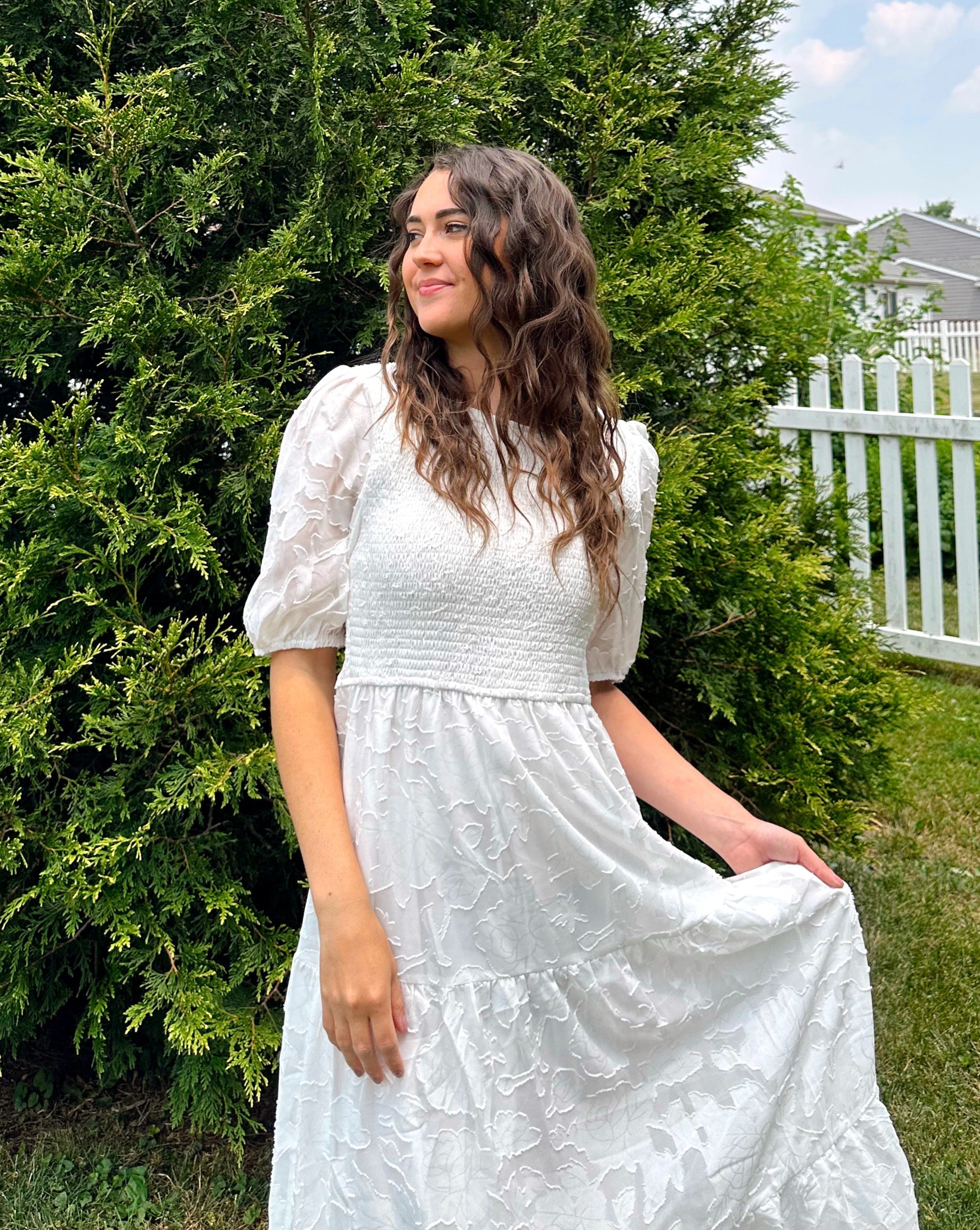 Luxuii Floral Lace Flowy Short Sleeve Smocked Midi Dress