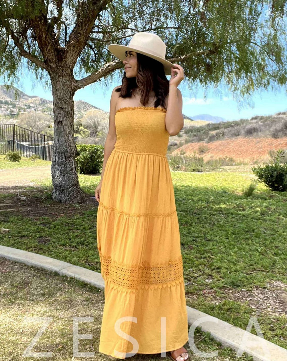 Luxuii Bohemian Strapless Lace Trim Backless Maxi Dress