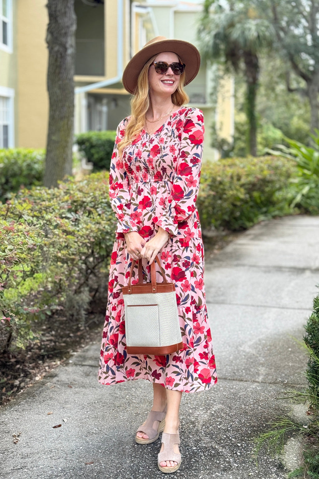 Luxuii Floral Boho V Neck A-Line Flowy Wedding Guest Dresses